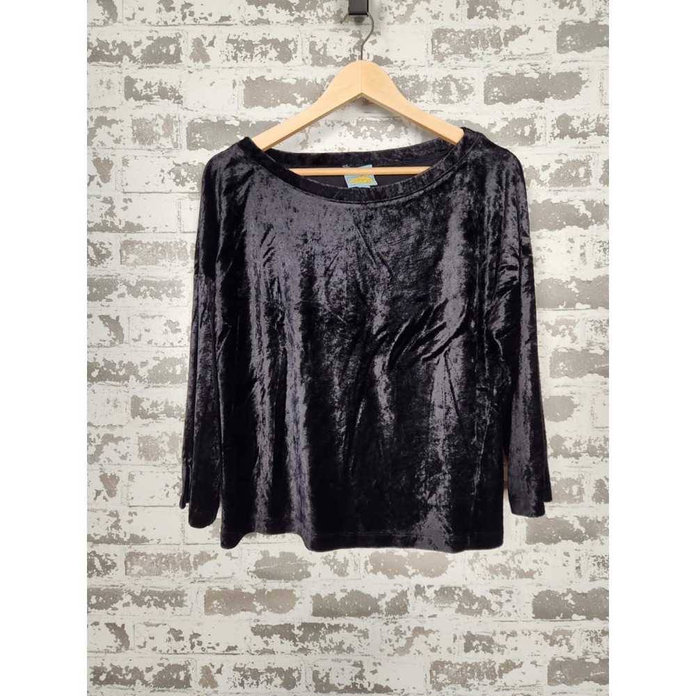 C&C California Black Crushed Velour‎ Velvet Top Medium Wide Pullover